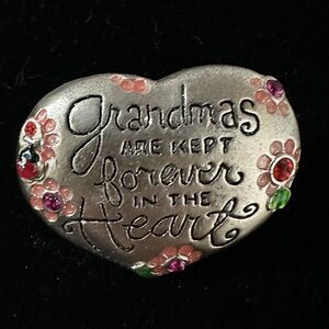 VTG SIGNED AJMC GRANDMAS ARE KEPT FOREVER IN THE HEART WITH FLOWERS PIN BROOCH